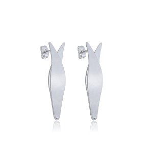 Brinco liso banho em rodio branco