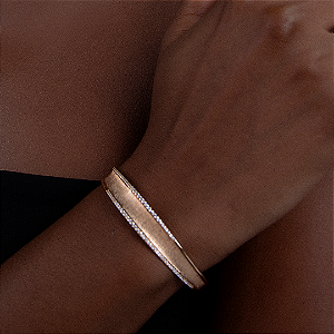 Bracelete dourado acetinado com zirconia cristal banho em ouro 18k