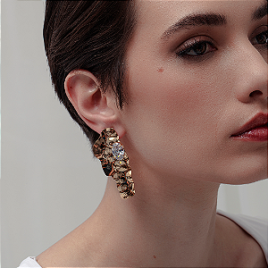 Brinco dourado com Zirconia em Banho de Ouro 18K