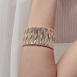 Bracelete Dourado Liso em Banho de Ouro 18K