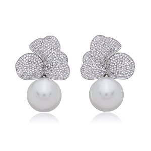 Brinco de perola cravejado de zirconia cristal banho em rodio branco