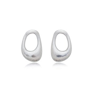 Brinco liso banho em ródio branco