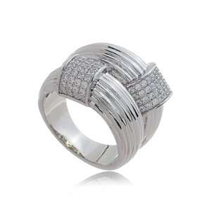 Anel com zirconia cristal banho em rodio branco