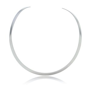 Colar de aro acetinado com banho em rodio branco
