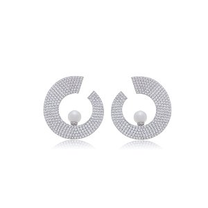 Brinco de perola cravejado de zirconia cristal banho em rodio branco
