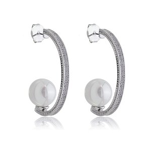 Brinco de argola com perola cravejado de zirconia cristal banho em rodio branco