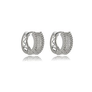 Brinco de argola cravejado de zirconia cristal banho em rodio branco
