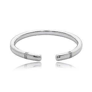 Bracelete liso com detalhe cravejado de zirconia cristal banho em rodio branco