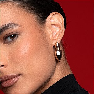 Brinco dourado liso banho em ouro 18K