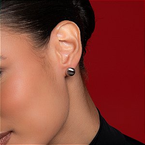 Brinco de base liso acetinado banho em rodio branco