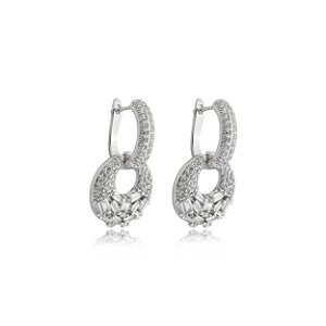 Brinco de argola cravejado de zirconia cristal banho em rodio branco
