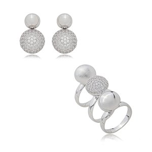 Conjunto de brinco e anel cravejado de zirconia cristal banho em rodio branco