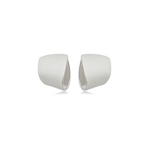 Brinco de argola liso acetinado banho em rodio branco