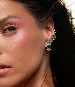 Brinco ear cuff cravejado de zirconia esmeralda banho em ouro 18k
