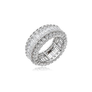 Anel cravejado de zirconia cristal banho em rodio branco