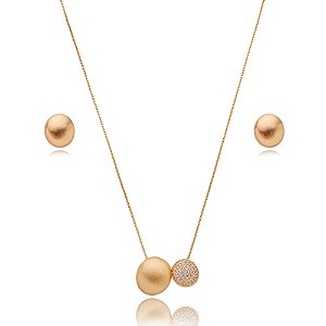Conjunto de brinco e colar liso acetinado banho em ouro 18k