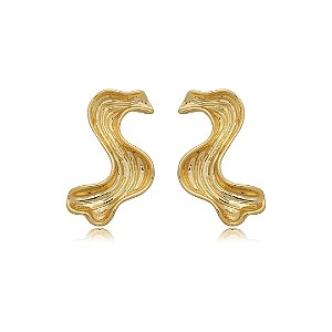Brinco dourado liso banho em ouro 18k