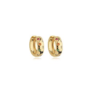 Brinco de argola cravejado de zirconia rainbow banho em ouro 18k