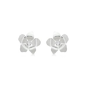 Brinco de flor liso com zirconia banho em rodio branco