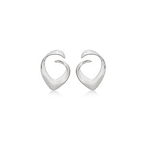 Brinco liso banho em rodio branco