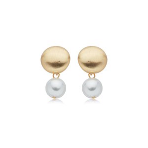 Brinco de perola liso acetinado banho em ouro 18k