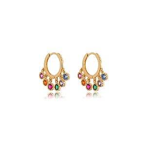 Brinco de argola cravejado de zirconia rainbow banho em ouro 18k