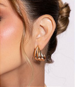 Brinco de argola liso banho em ouro 18k