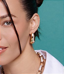 Brinco cravejado de zirconia cristal banho em ouro 18k