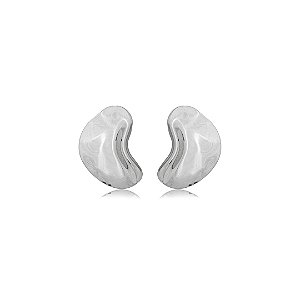 Brinco orgânico liso banho em ródio branco