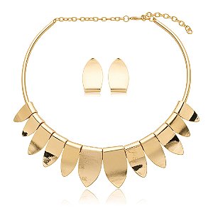 Conjunto de brinco e colar acetinado banho ouro 18k