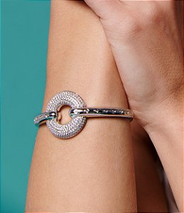 Bracelete cravejado de zircônia cristal banho em ródio branco