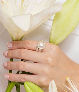 Dupla de anéis cravejados de zircônia cristal banho em ouro 18k