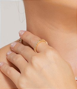 Trio de anéis cravejados de zircônia cristal banho em ouro 18k