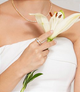 Dupla de anéis cravejados de zircônia cristal banho em ouro 18k