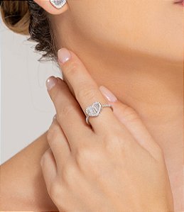 Anel cravejado de zircônia cristal banho em Ródio branco