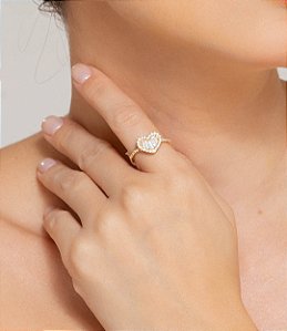 Anel dourado cravejado de zircônia cristal banho em ouro 18k