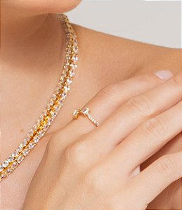 Anel dourado cravejado de zircônia cristal banho em ouro 18k