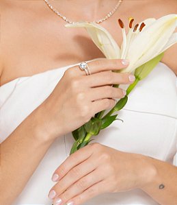 Dupla de anéis cravejados de zircônia cristal banho em ouro 18k