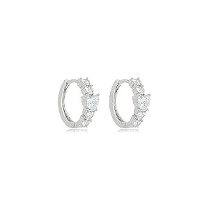 Brinco argola de coração cravejado de zircônia cristal banho em ródio branco