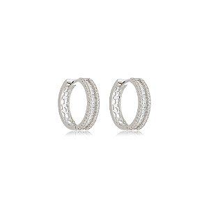 Brinco de argola cravejado de zircônia cristal banho em ródio branco