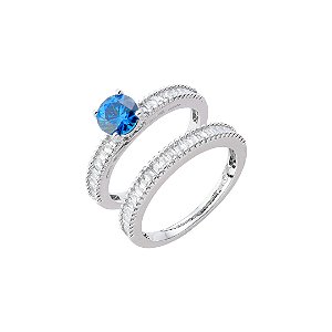 Dupla de anéis cravejados de zircônia safira e cristal de banho em ródio branco