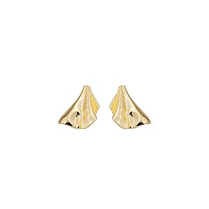Brinco dourado orgânico liso banho em ouro 18k