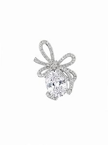 Broche laço cravejado de zircônia cristal banho em ródio branco