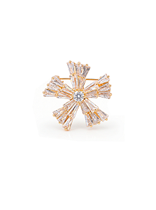 Broche de flor cravejado de zircônia cristal banho em ouro 18k
