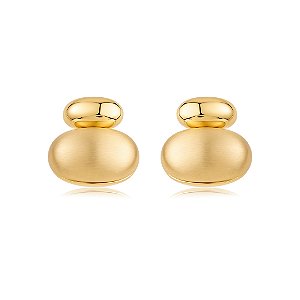 Brinco dourado liso acetinado banho em ouro 18k