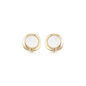 Brinco dourado com madre pérola banho em ouro 18k