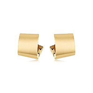 Brinco de argola liso acetinado banho em ouro 18k