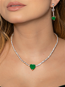 Conjunto de brinco e colar luxo de coração cravejado de zircônia e pedra fusion esmeralda banho em ouro 18k
