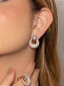 Conjunto de brinco e anel dourado cravejado de zircônia cristal banho em ouro 18k