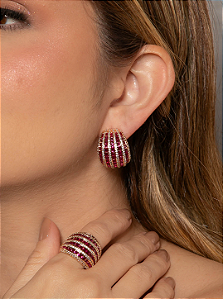Conjunto luxo de brinco e anel cravejado de zircônia cristal e pink banho em ouro 18k